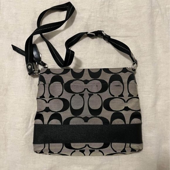 Coach crossbody purse - Picture 3 of 3